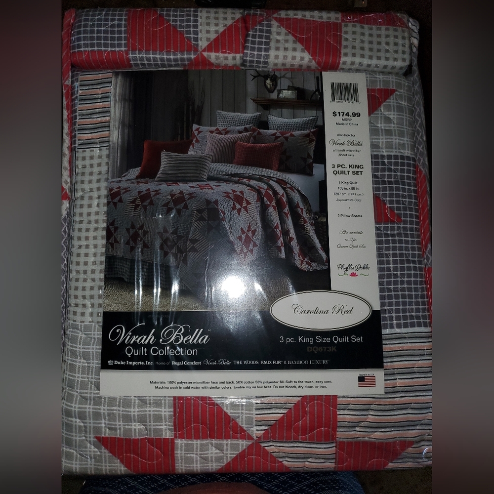 Carolina Red Virah Bella Quilt Set